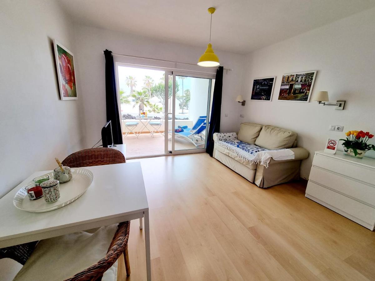 Apartamento Eduardo A Primera Linea Del Mar Costa Teguise Exterior foto